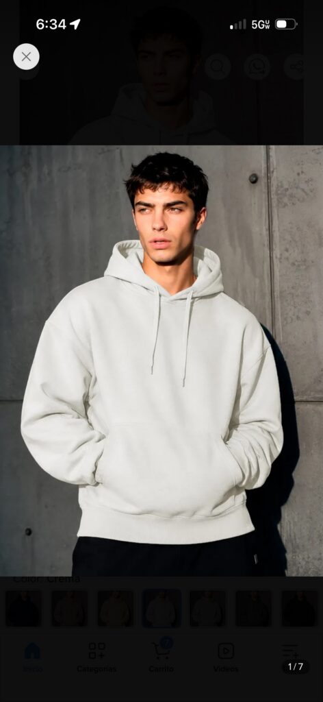 Sudadera con capucha crema